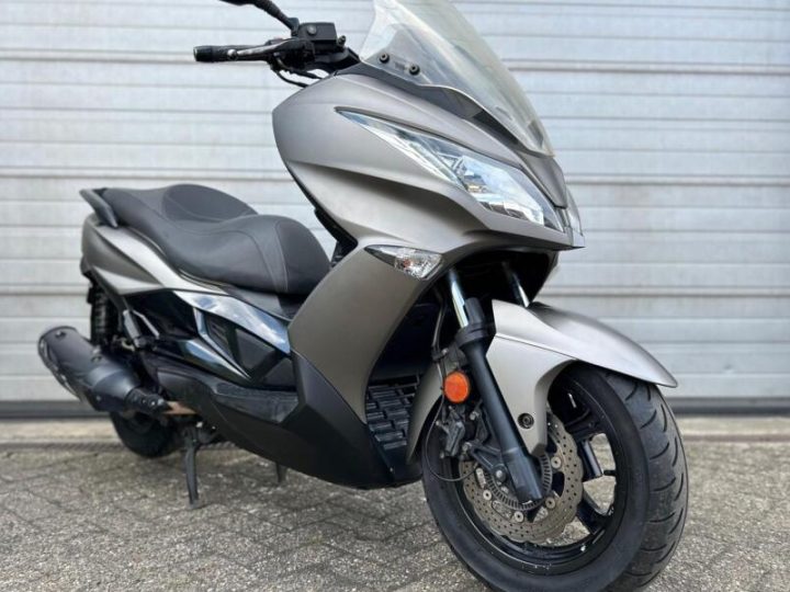 Foto van Kawasaki J 300 ABS 2017 A2 TOPSTAAT AUTOMAAT