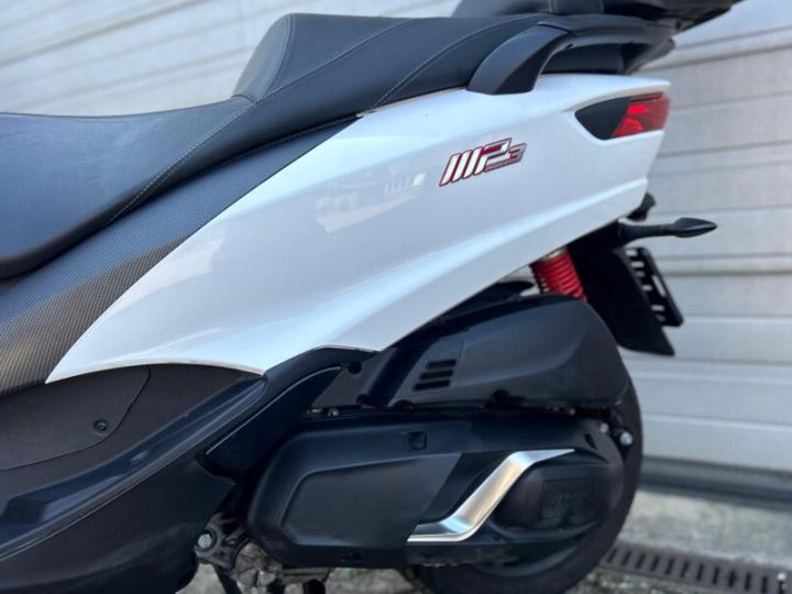 Foto van Piaggio MP3 400 LT HPE Sport 2022 WIT Autorijbws Garantie