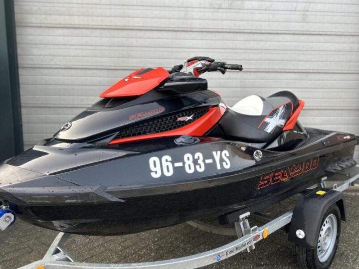 Foto van Sea-Doo RXT-X 260 RS 94 VAARUREN