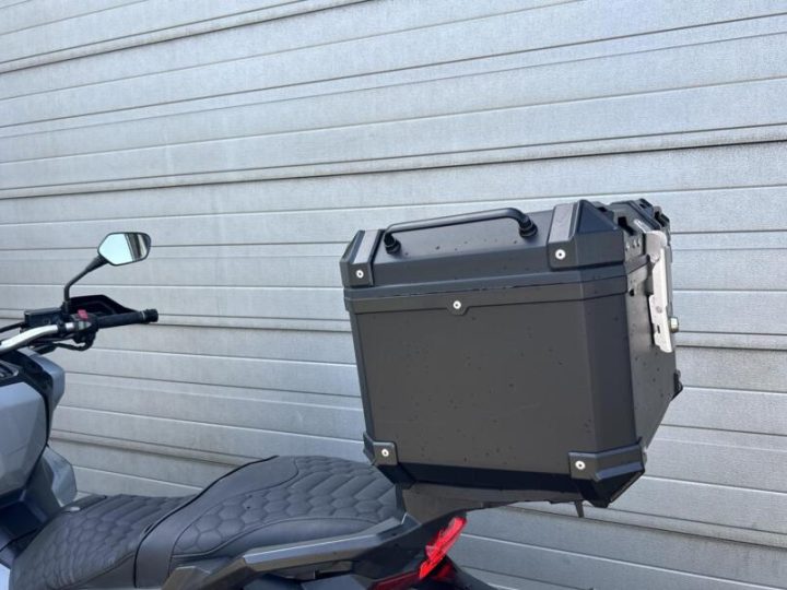 Foto van Honda X-ADV 750 Nardo Grey Full Option AKRAPOVIC 2019 A2 mog