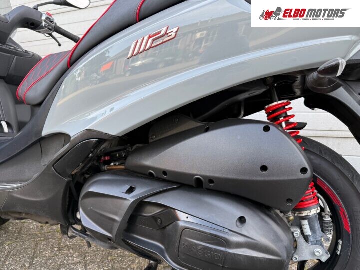 Foto van Piaggio MP3 500 LT HPE SPORT NARDO GREY 2020 Autorijbws GARANTIE